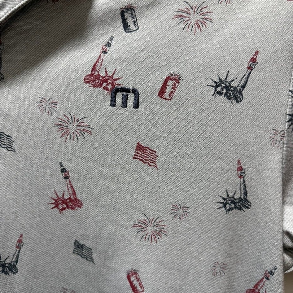 Travis Mathew Men's Gray Statue of Liberty Firework Print Golf Polo Shirt Size L - Picture 3 of 7